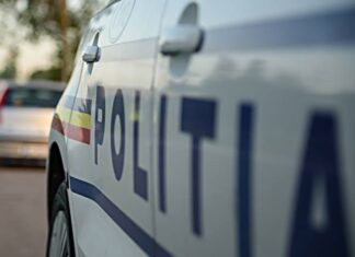 Prins în Balș, la volanul unei autospeciale de poliție furate din Robănești