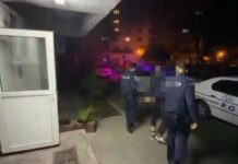 Dus încătușat la Poliție