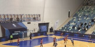Handbalistele Craiovei, învinse acasă şi de Bistriţa