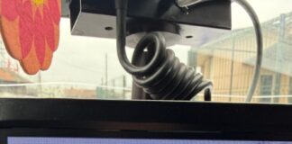 Nu mergea prea repede, ci zbura prea jos