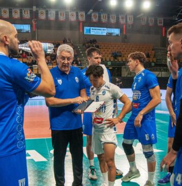 Voleibaliştii Craiovei, surclasaţi acasă, de Zalău