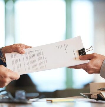 Avocat Burlacu Mihail despre migrația unui antreprenor: Rezidența administratorului sau viza de afaceri pentru proprietar?