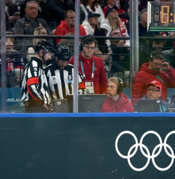 JO de iarnă: Arbitrii canadieni şi americani la finala de hochei