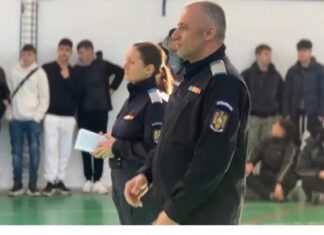 Activitate educativ – preventivă, desfășurată de jandarmii “mobili” din Craiova