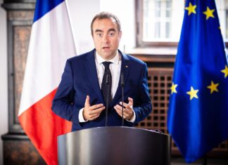 Franţa: Premierul Sebastian Lecornu rezistă la… două moţiuni de cenzură