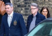 Regatul Unit: Peter Mandelson aruncă partidul laburist în haos