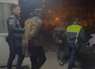 Urmărire pe străzile din Craiova, doi tineri reținuți de polițiști
