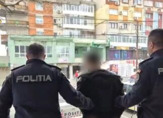 Reținut de polițiști, pentru conducerea unui vehicul, fără permis