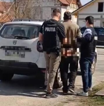 Cercetat de polițiști, după ce și-a bătut soția