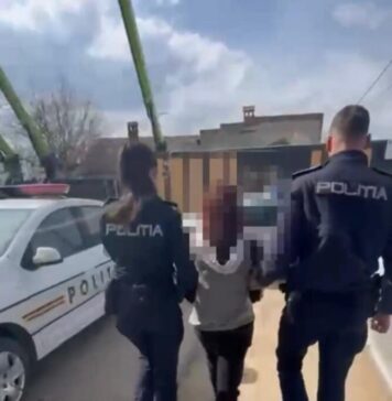 Tânără, reținută de polițiști, pentru infracțiune rutieră