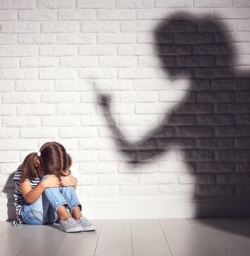 O educatoare din Craiova – cercetată pentru purtare abuzivă față de copii