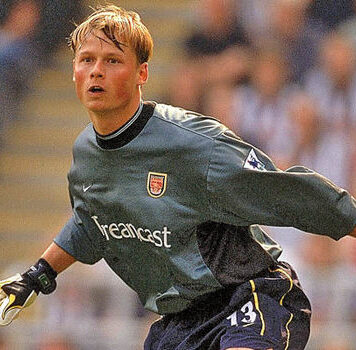 Fostul portar de la Arsenal, Liverpool şi Juventus a încetat din viaţă, după ce maşina sa a fost lovită de un tren