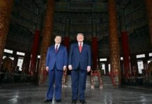 La Beijing, primire fastuoasă, covor roşu, negocieri dificile!