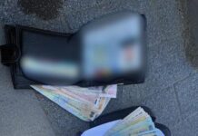 Gest de omenie : a găsit o borsetă cu bani și a restituit-o proprietarului