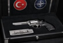 Summit-ul NATO: Un revolver şi 6 gloanţe, cadoul lui Erdogan pentru liderii veniţi la Ankara!