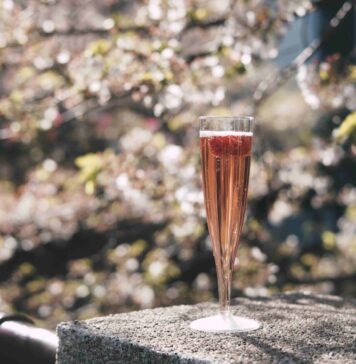 Trei băuturi care schimbă atmosfera unei seri obișnuite