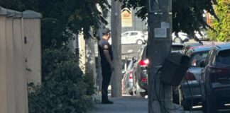 Trafic blocat lângă Tribunalul Dolj. Un bagaj suspect pe trotuar!