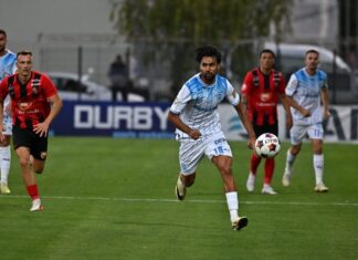Campioana s-a chinuit cu lanterna roşie. Elisor a dat stingerea